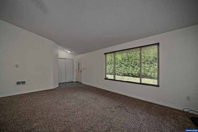 47280 Lyons Mill City Dr, Lyons, OR 97358