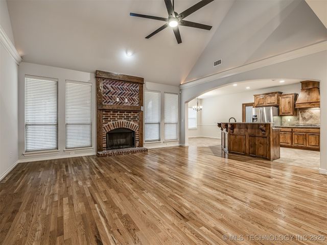 6083 E 143rd Place, Bixby, OK 74008