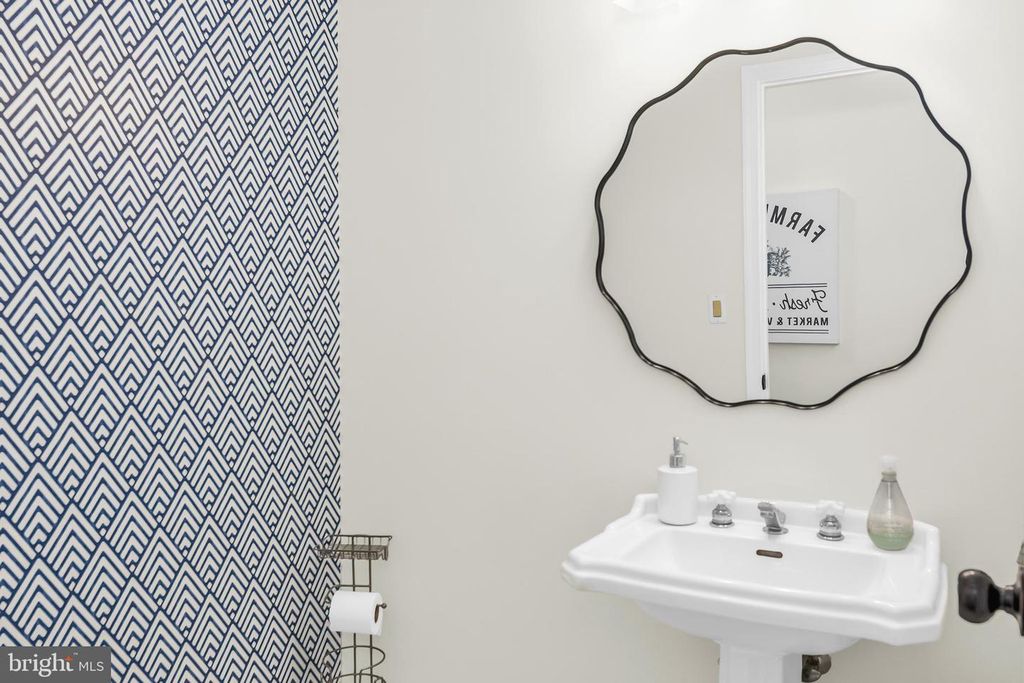 Image 10 of property listing at 6011 SUNNYSIDE CT, East New Market, MD 21631