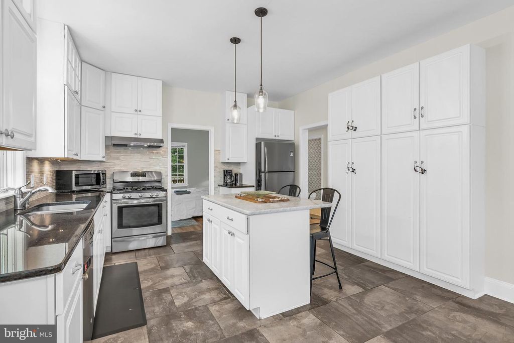 Image 22 of property listing at 6011 SUNNYSIDE CT, East New Market, MD 21631