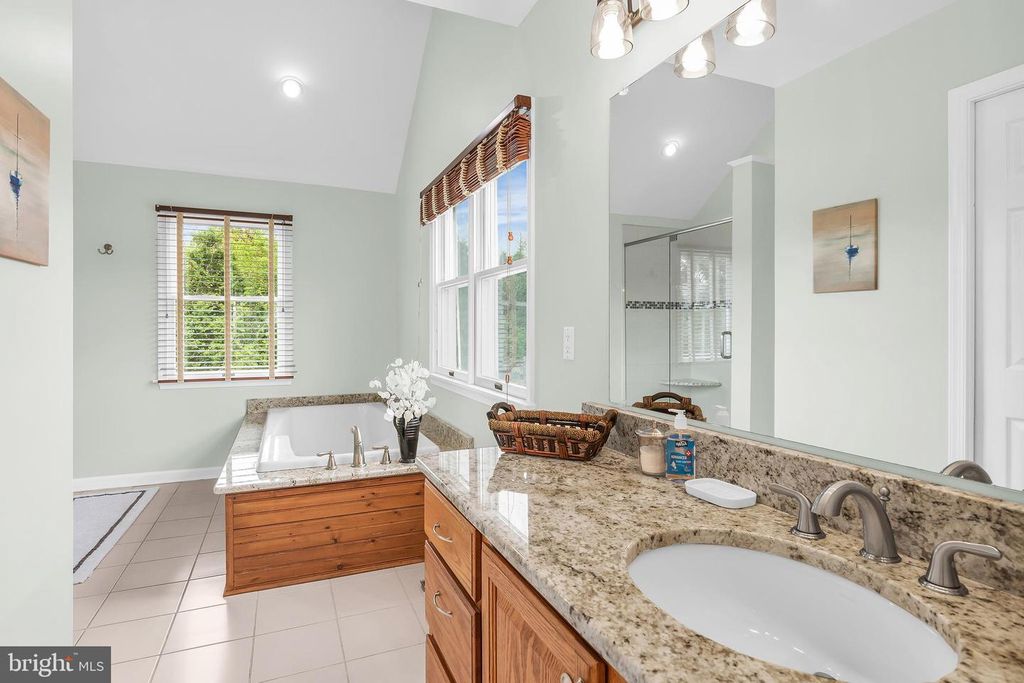 Image 39 of property listing at 6011 SUNNYSIDE CT, East New Market, MD 21631