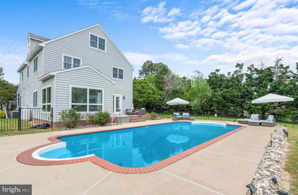 Image 4 of property listing at 6011 SUNNYSIDE CT, East New Market, MD 21631
