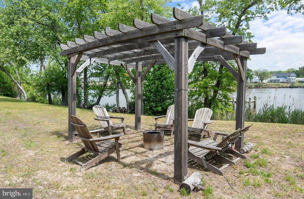 Image 45 of property listing at 6011 SUNNYSIDE CT, East New Market, MD 21631