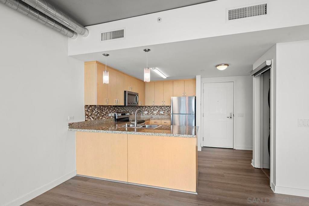 Image 12 of property listing at 1080 Park Blvd 913, San Diego, CA 92101