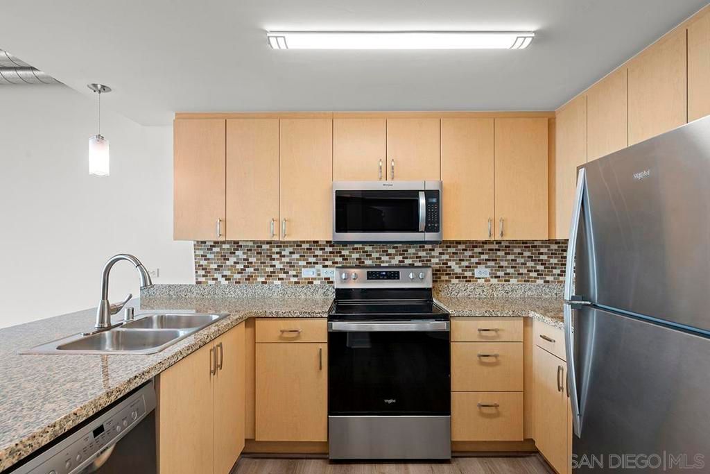 Image 8 of property listing at 1080 Park Blvd 913, San Diego, CA 92101