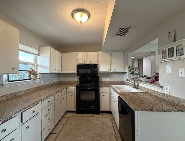 3402 Ocean Dr 36, Corpus Christi, TX 78411