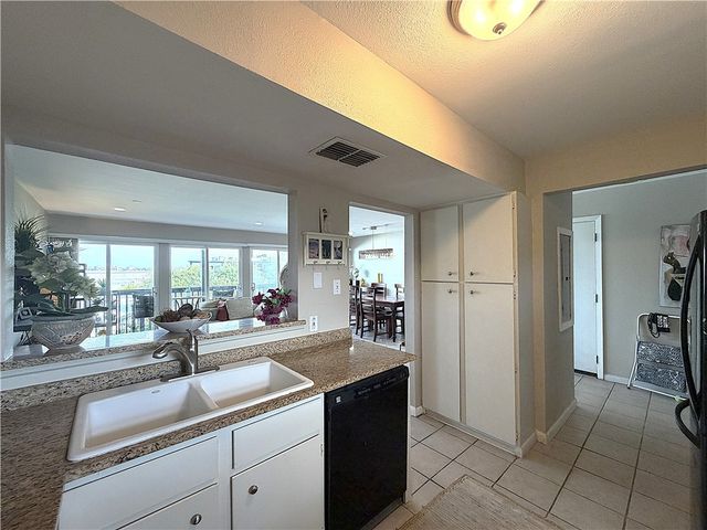 3402 Ocean Dr 36, Corpus Christi, TX 78411