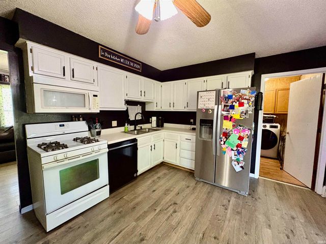 1323 Sunnyglenn Court, Bluffton, IN 46714