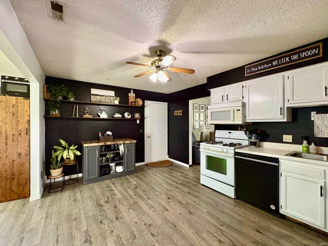 1323 Sunnyglenn Court, Bluffton, IN 46714