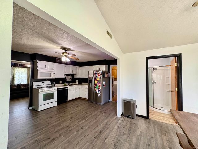 1323 Sunnyglenn Court, Bluffton, IN 46714