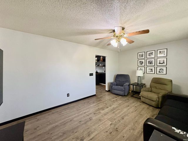1323 Sunnyglenn Court, Bluffton, IN 46714