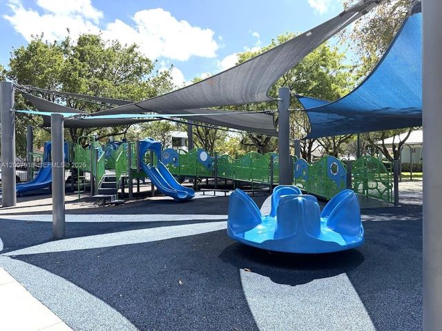 2272 SW 13th St, Miami, FL 33145