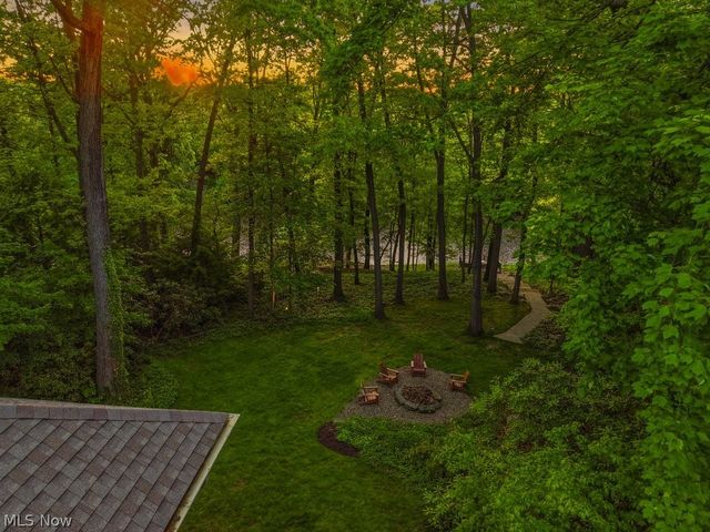 881 Gaylord Grove Road, Cuyahoga Falls, OH 44221