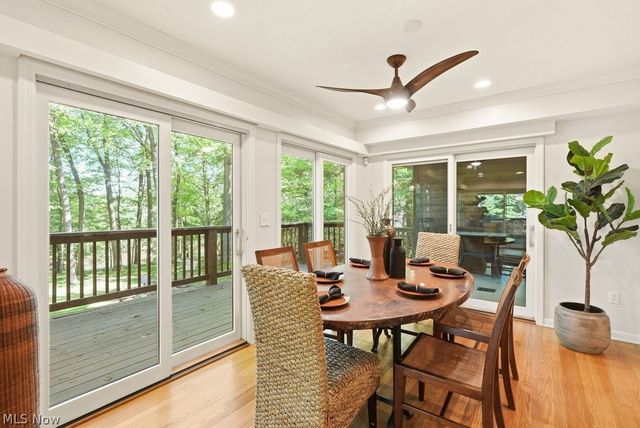 881 Gaylord Grove Road, Cuyahoga Falls, OH 44221