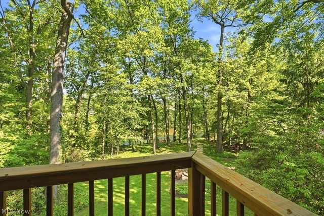 881 Gaylord Grove Road, Cuyahoga Falls, OH 44221