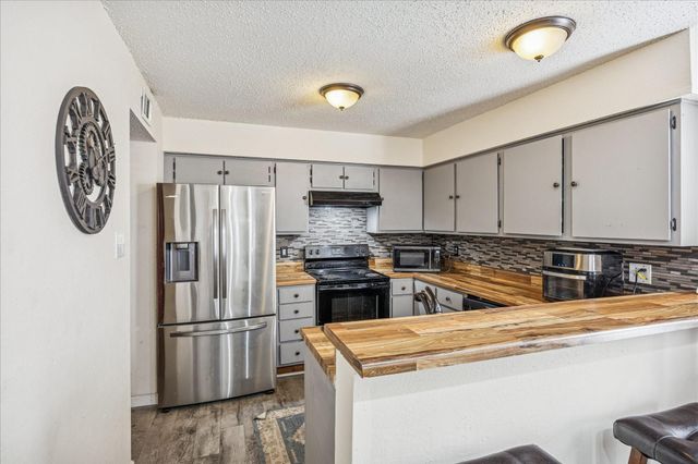 6317 Peacock Hills Drive, Houston, TX 77035