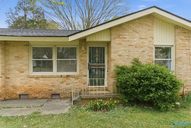 3209 Berkley Street SW, Huntsville, AL 35805