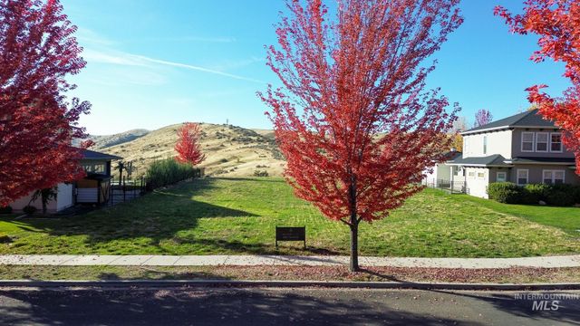 12182 N Upper Ridge Pl, Boise, ID 83714