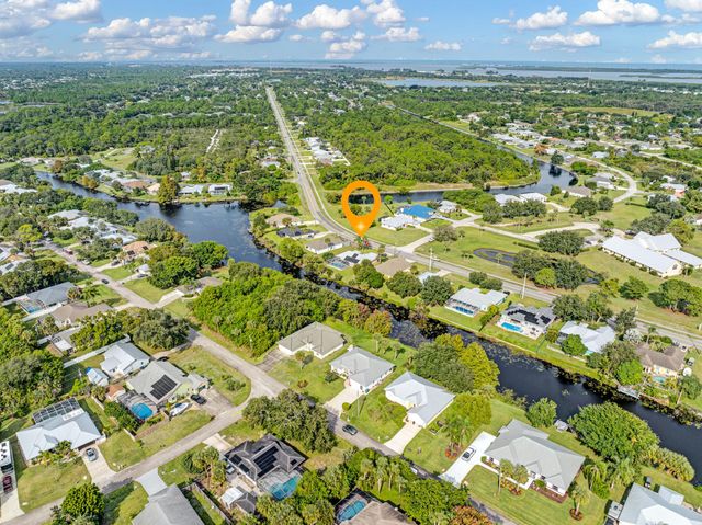 1314 Schumann Drive, Sebastian, FL 32958