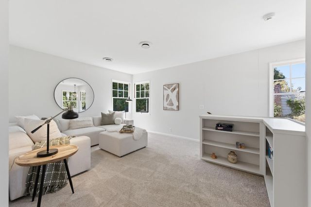 415 Oak Court, Menlo Park, CA 94025