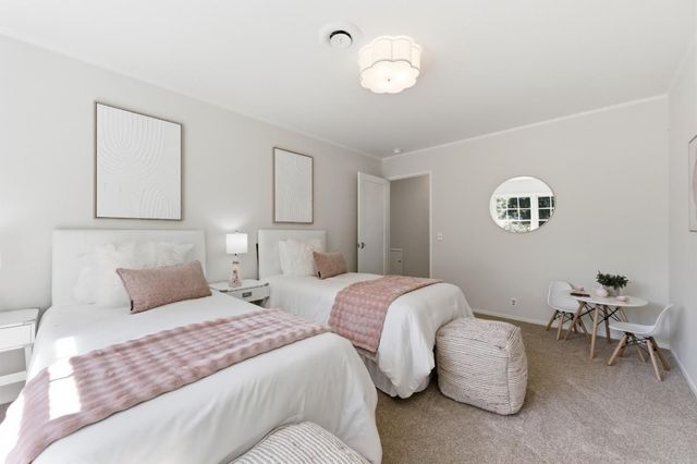 415 Oak Court, Menlo Park, CA 94025