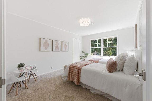 415 Oak Court, Menlo Park, CA 94025