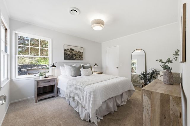 415 Oak Court, Menlo Park, CA 94025