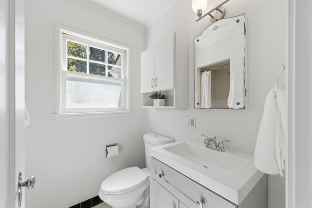 415 Oak Court, Menlo Park, CA 94025