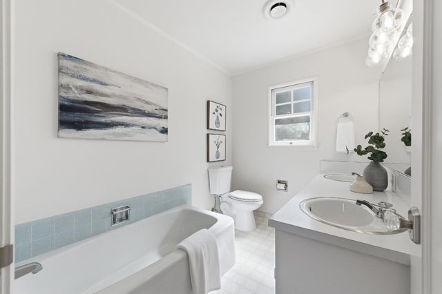 415 Oak Court, Menlo Park, CA 94025