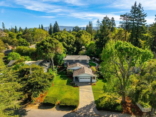 415 Oak Court, Menlo Park, CA 94025