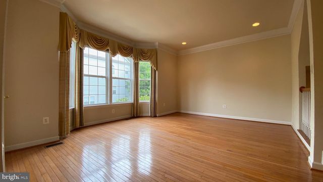 8853 MODANO PL, Fairfax, VA 22031