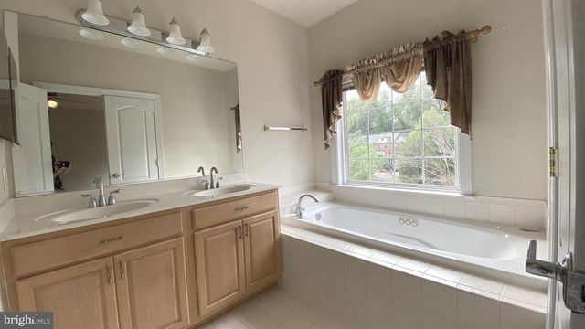 8853 MODANO PL, Fairfax, VA 22031