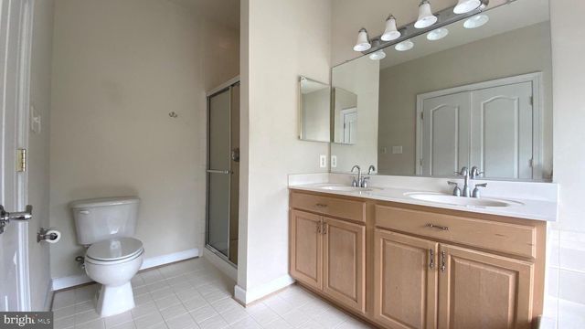 8853 MODANO PL, Fairfax, VA 22031