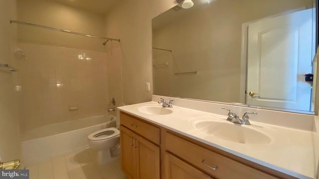 8853 MODANO PL, Fairfax, VA 22031