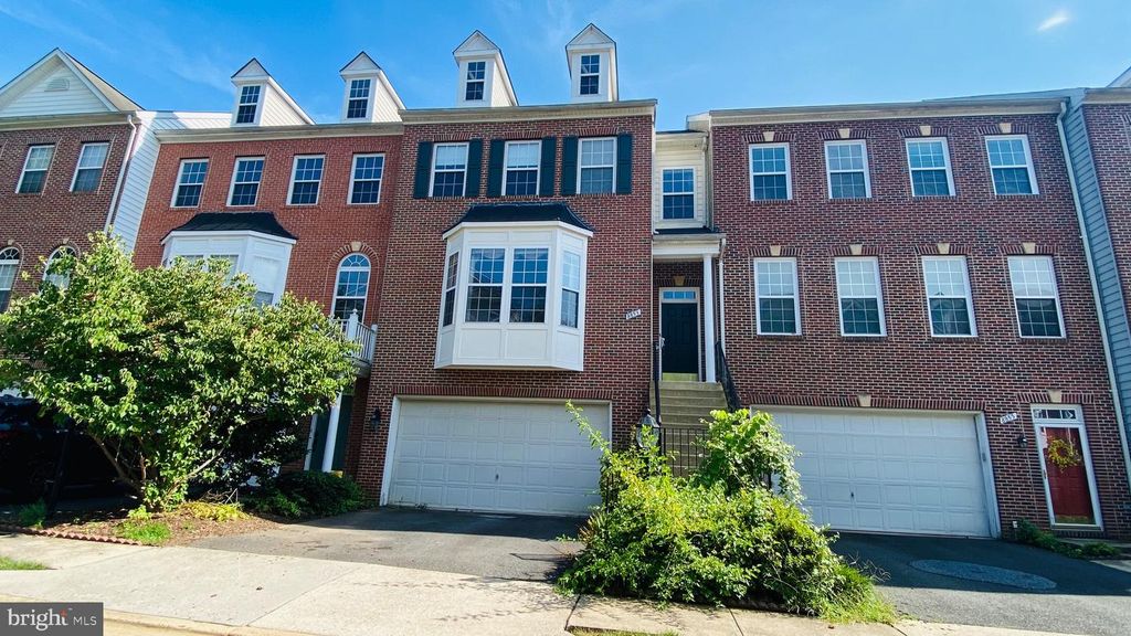 8853 MODANO PL, Fairfax, VA 22031