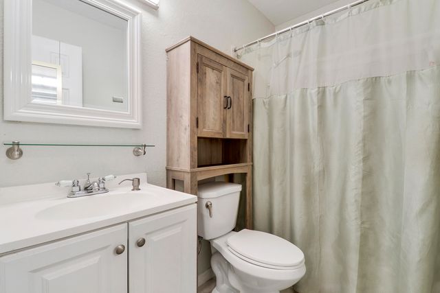 124 Rosewood Circle, Jupiter, FL 33458