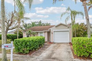 124 Rosewood Circle, Jupiter, FL 33458