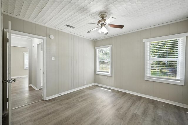 204 Graham Avenue, Bonham, TX 75418
