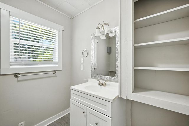 204 Graham Avenue, Bonham, TX 75418