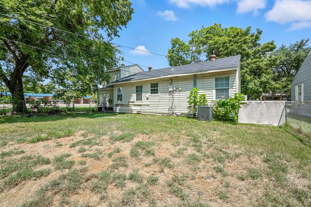 204 Graham Avenue, Bonham, TX 75418