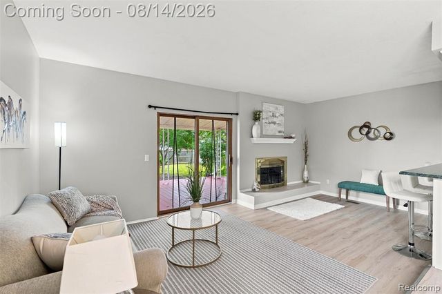 197 Surrey Heights, Westland, MI 48186