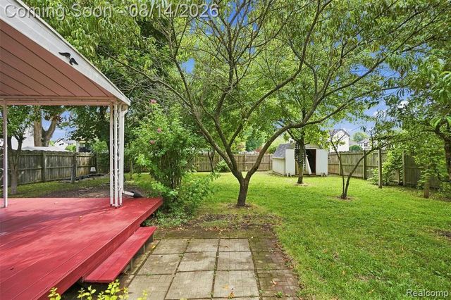 197 Surrey Heights, Westland, MI 48186