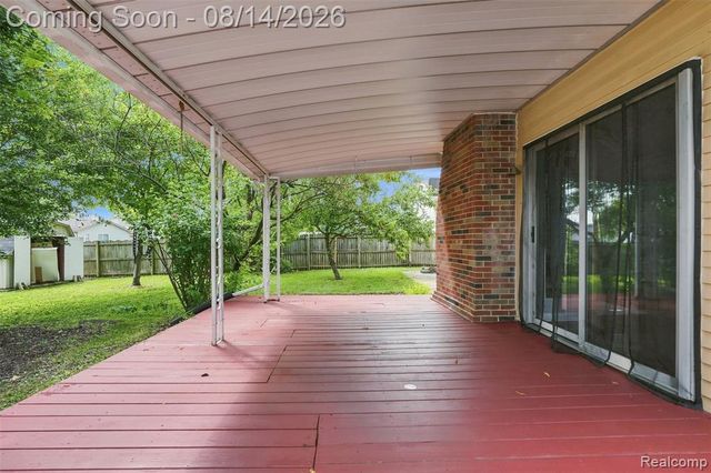 197 Surrey Heights, Westland, MI 48186