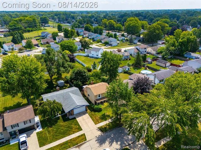197 Surrey Heights, Westland, MI 48186