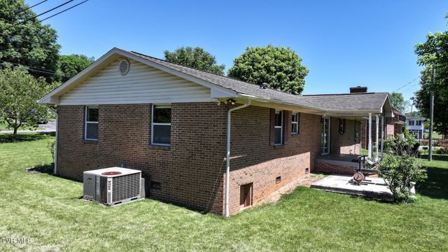 140 Lena Drive, Rogersville, TN 37857