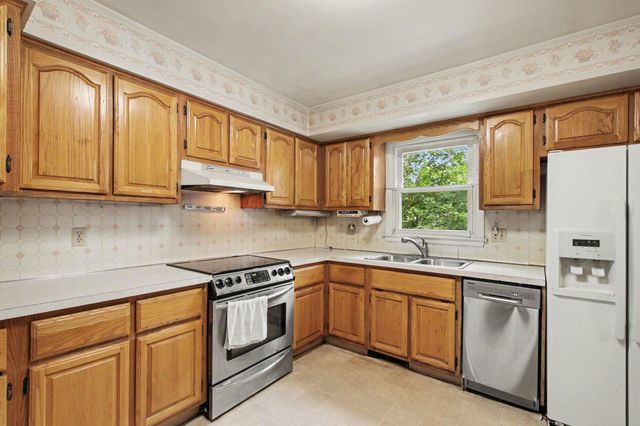 225 Eaton Street, Battle Creek, MI 49017