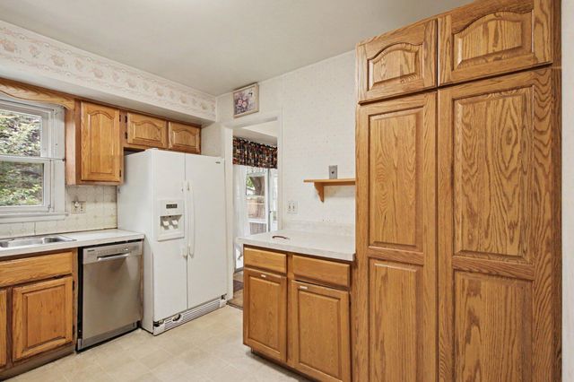 225 Eaton Street, Battle Creek, MI 49017