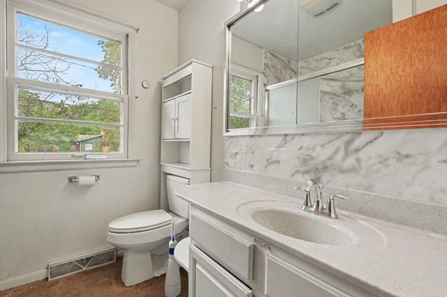 225 Eaton Street, Battle Creek, MI 49017