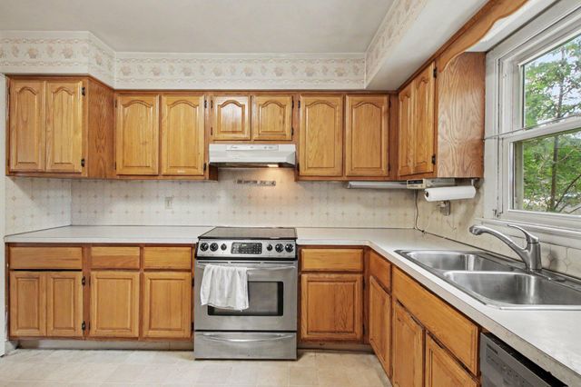 225 Eaton Street, Battle Creek, MI 49017