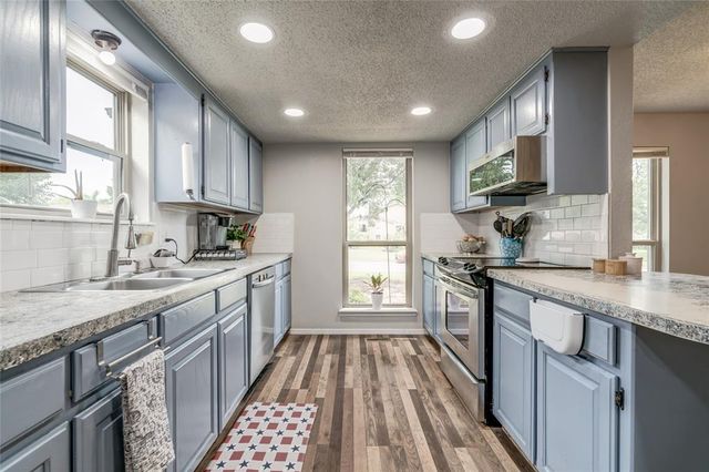 517 NW 140th Street, Edmond, OK 73013